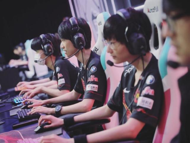 热火后卫鲍 热火后卫鲍