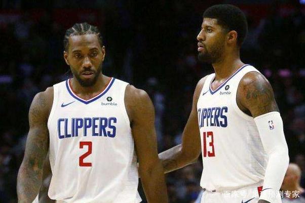 型边锋拉开 型边锋拉开